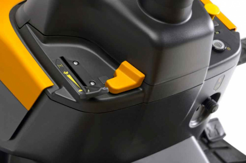 Трактор садовий бензиновий STIGA Estate598W-Estate598W