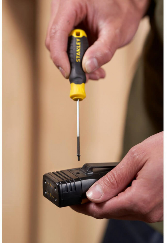 Викрутка Cushion Grip довжиною 60 мм з паралельним жалом під шліц SL 2.5 STANLEY STHT16151-0-STHT16151-0