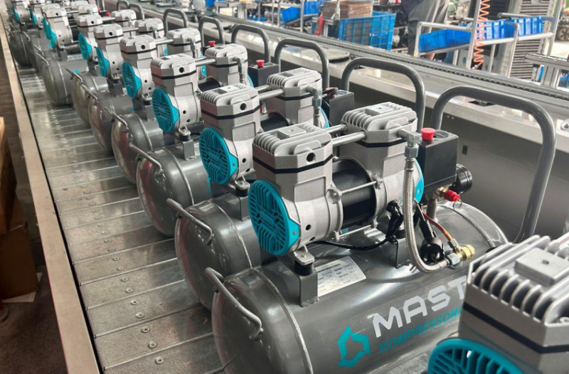 Безмасляний поршневий компресор Mast MOF1390/1100-30L-MOF1390/1100-30L