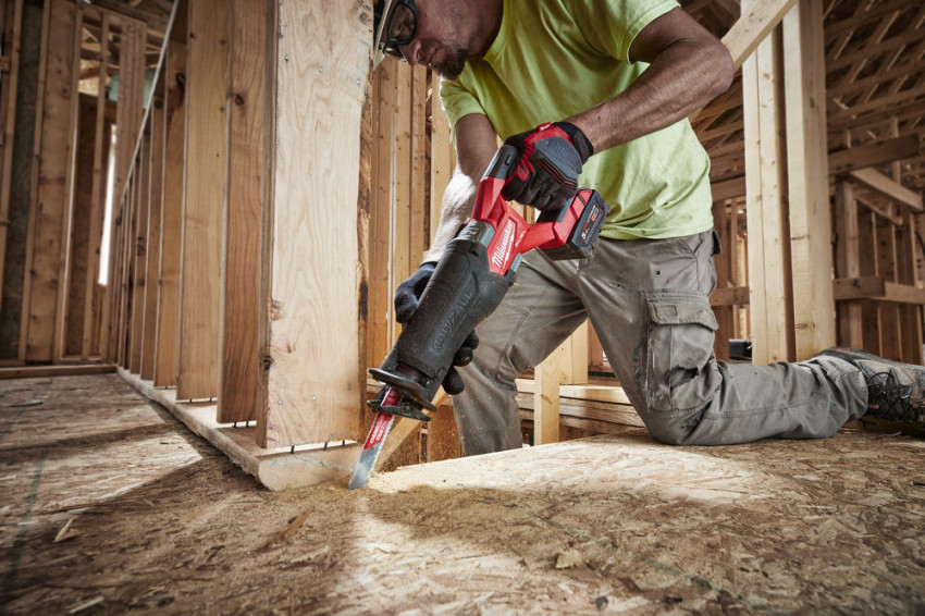 Пила шабельна акумуляторна безщіткова MILWAUKEE M18 FSZ-0 (каркас) + M18 B5 подарунок-4933498063/B5