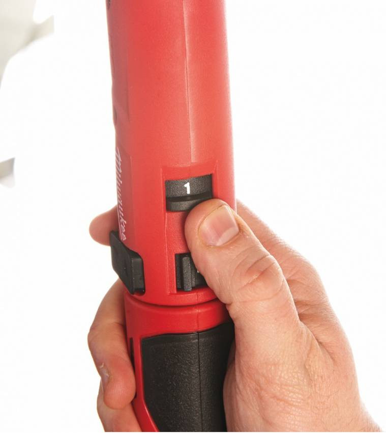 Викрутка акумуляторна MILWAUKEE M4 D-202B (зарядний пристрій, 2 акум.Х2Ач)-4933440475