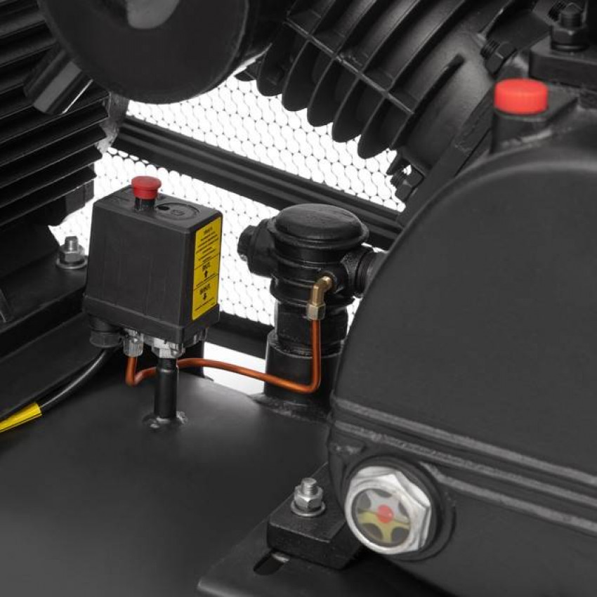 Компресор 300л, 11 кВт, 380 В, 10 aтм, 1600 л/хвил. 3 циліндри INTERTOOL PT-0050-PT-0050