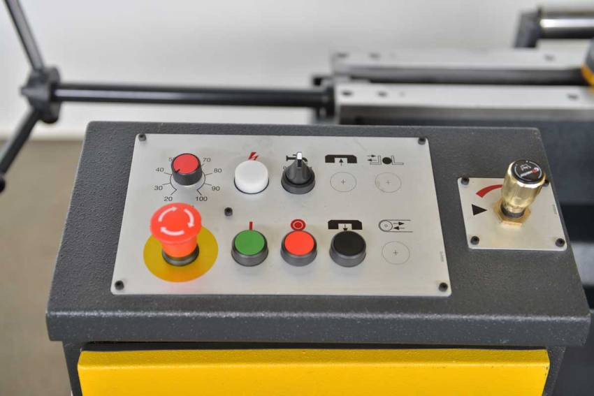 Ручна стрічкова пила по металу Beka-Mak BMS 320 G-BMS-320G