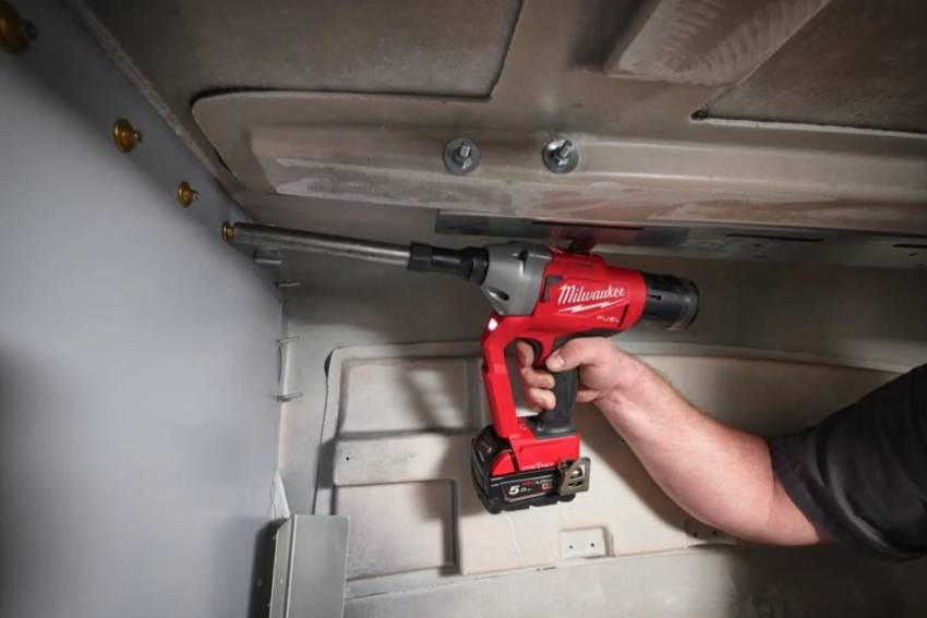 Заклепочник акумуляторний Milwaukee M18 ONEFPLT-0X (4933478637) (без АКБ та ЗП)-4933478637