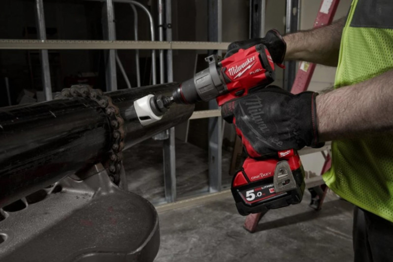 Акк. дрель/ш. крут.мом . 135 Нм, M18 ONEPD2-502X FUEL ONE-KEY (Li-Ion5Ач) крутящий момент 135Нм-4933464527