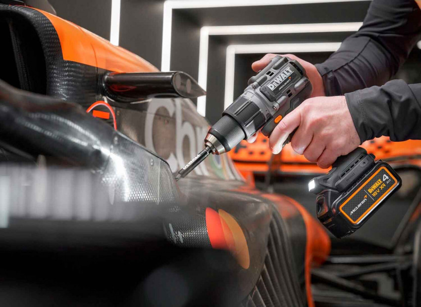 Набір з двох інструментів акумуляторних безщіткових McLaren F1 TEAM LIMITED EDITION DeWALT DCK200MM2T-DCK200MM2T