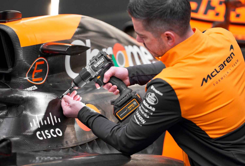 Дриль-шурупокрут ударний McLaren F1 TEAM LIMITED EDITION DeWALT DCD85MP2T-DCD85MP2T