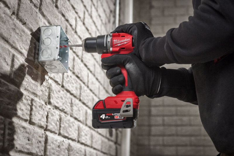 Дриль-шуруповерт акумуляторна безщіткова ударна MILWAUKEE M18 BLPDRC-0 (60Нм) (каркас) + M18 B2 подарунок-4933492820/B2