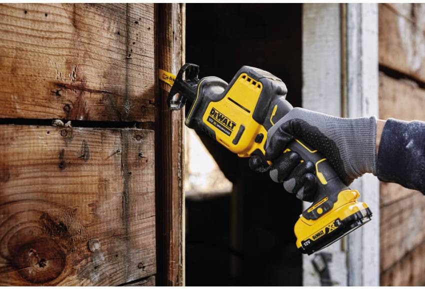 Пила шабельна акумуляторна безщіткова DeWALT DCS312D2-DCS312D2