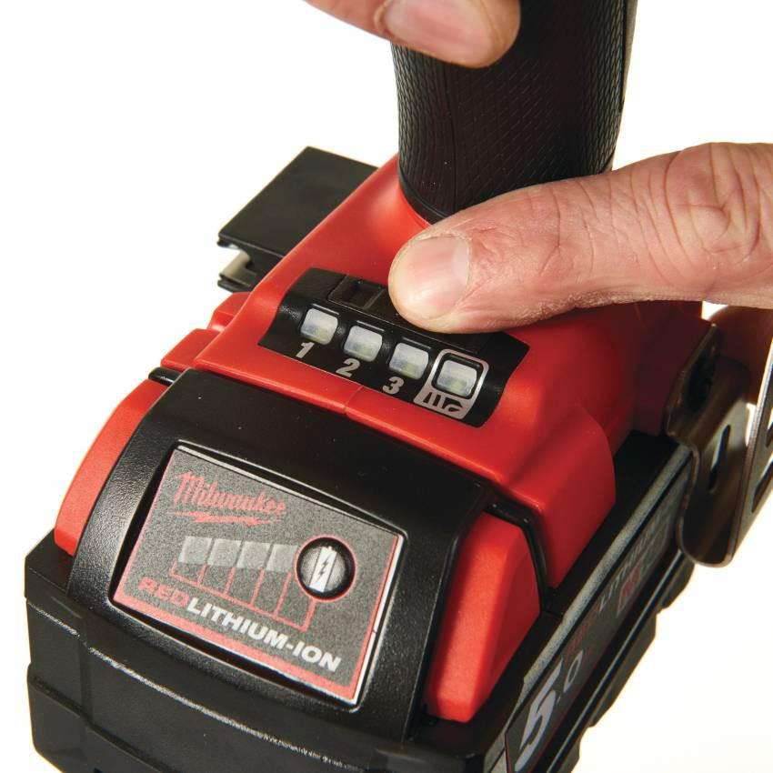 Імпульсний ударний акумуляторний шуруповерт 1/4" HEX MILWAUKEE, M18 FQID-0X, 50Нм, HDкейс-4933459187