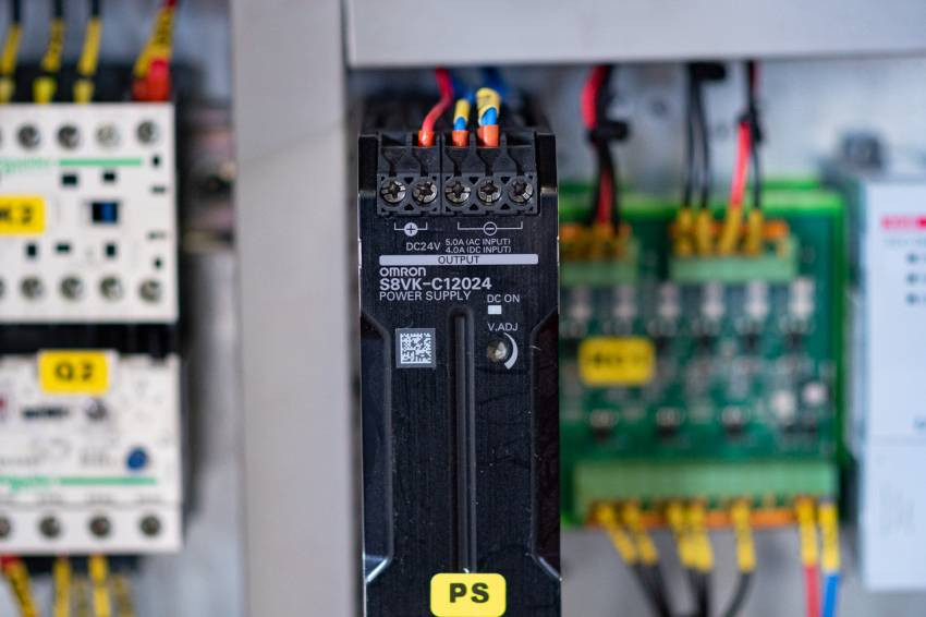 Автоматична стрічкова пила по металу Karmetal ODG 300x340 PLC-ODG 300x340 PLC