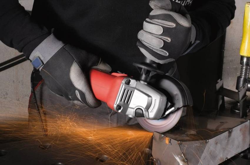 Кутошліфувальна машина MILWAUKEE 125 мм AG 10-125 EK 4933451220-4933451220