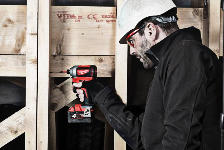 Імпульсний ударний шуруповерт акумуляторний 1/4" HEX MILWAUKEE, M18 CBLID-0, 180Нм-4933464476