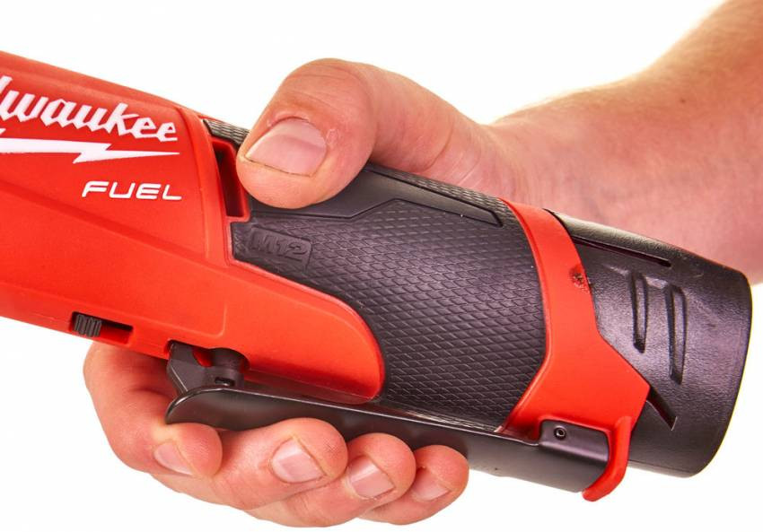 Гайкокрут кутовий акумуляторний 1/4" MILWAUKEE, M12 FIR14-201B, 54Нм, (зарядний пристрій, 1 акум.Х 2Ач, сумка)-4933459796