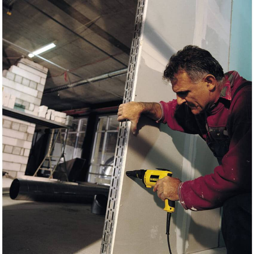 Шуруповерт мережевий DeWALT DW274K-DW274K