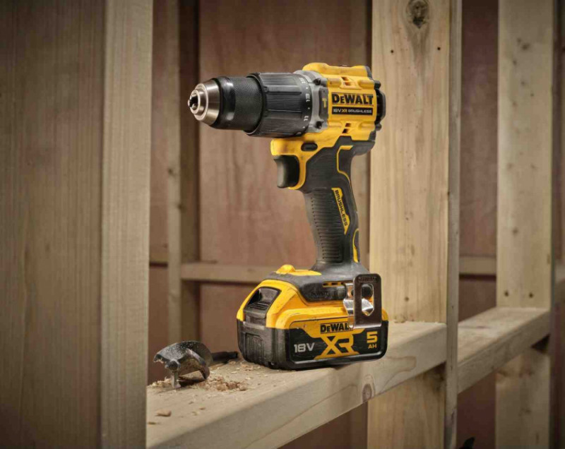 Дриль-шуруповерт акумуляторний безщітковий ударний DeWALT DCD799P2T-DCD799P2T