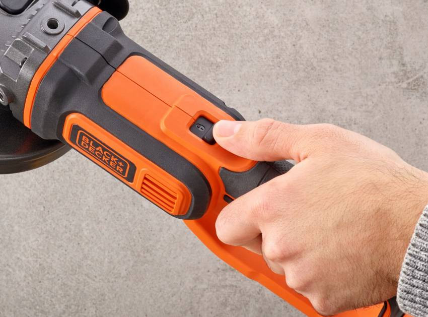Шліфмашина кутова - болгарка акумуляторна BLACK DECKER BCG720N-BCG720N