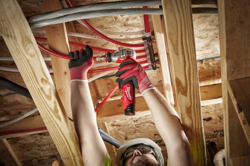 Розширювальний субкомпактний інструмент UPONOR® для системи Q&E MILWAUKEE M12 FPXP-I06202C 493347202-4933472021