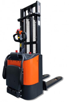 Штабелер електричний самохідний 1,5т/3,6м 2*12В/106Ah з площ. оператора, довж. вил-1150мм