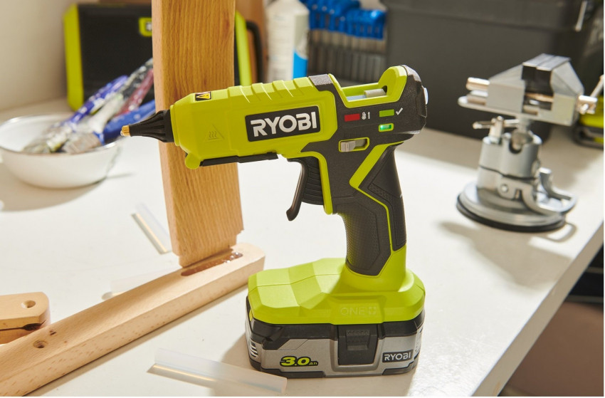 Пістолет клейовий RYOBI RGL18-0 акумуляторний ONE+18В (без АКБ та ЗУ) (5133005002)-5133005002