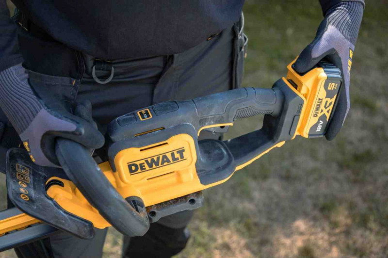Кущоріз акумуляторний DeWALT DCMHT564N-DCMHT564N