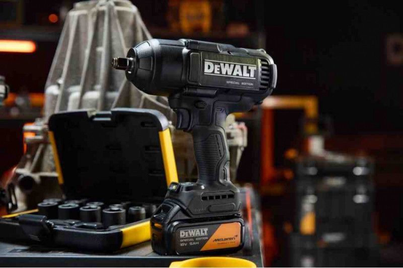 Гайкокрут ударний акумуляторний безщітковий McLaren F1 TEAM SPECIAL EDITION DeWALT DCF99MP2T-DCF99MP2T