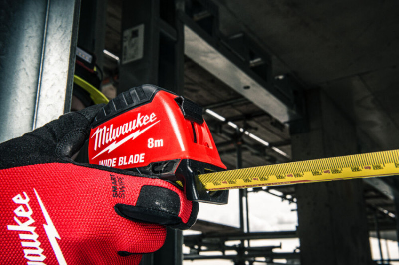 Рулетка магнітна WIDE BLADE MAGNETIC MILWAUKEE (Gen2), (полотно 35мм), 8м-4932499209