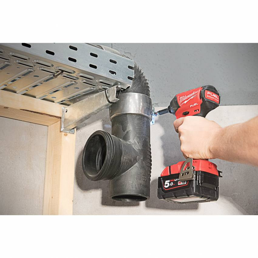 Імпульсний ударний акумуляторний шуруповерт 1/4" HEX MILWAUKEE, M18 FQID-0X, 50Нм, HDкейс-4933459187