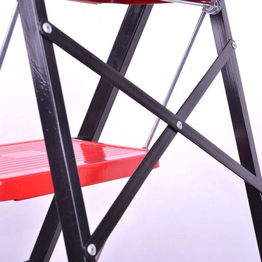 Стрем'янка, 4 сходинки 300*200 мм, висота 1238 мм INTERTOOL LT-0044-LT-0044