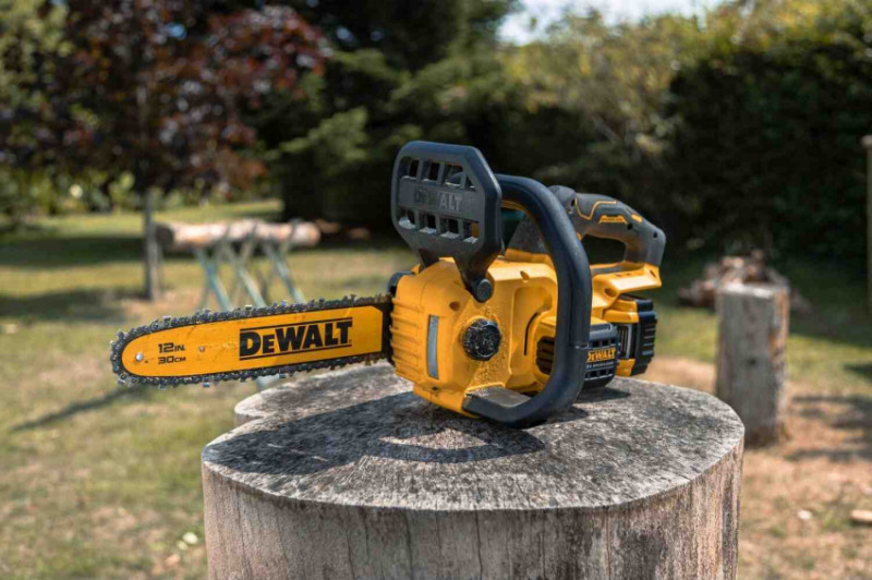 Пила ланцюгова акумуляторна безщіткова DeWALT DCMCS565P1-DCMCS565P1