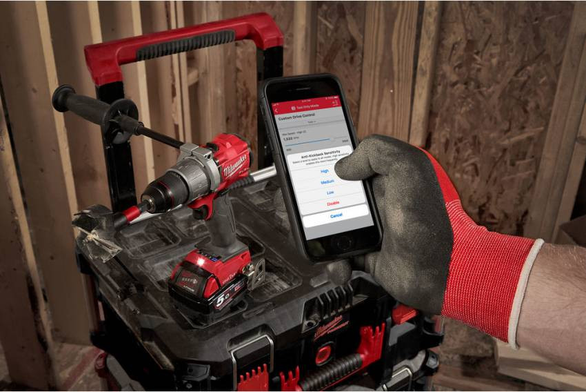 Дриль-шуруповерт акумуляторний MILWAUKEE, M18 ONEDD2-502X, 135Нм (заряд.пр., 2акум. Х5Ач, HDкейс)-4933464525