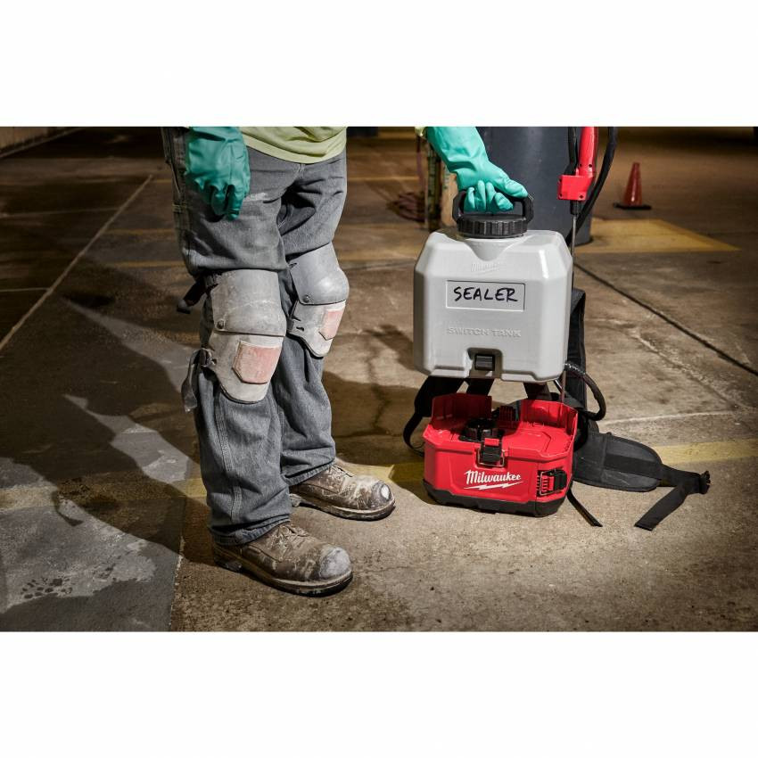 Обприскувач з ємністю для бетону Milwaukee M18 BPFPCCST-0 (4933471371)-4933471371