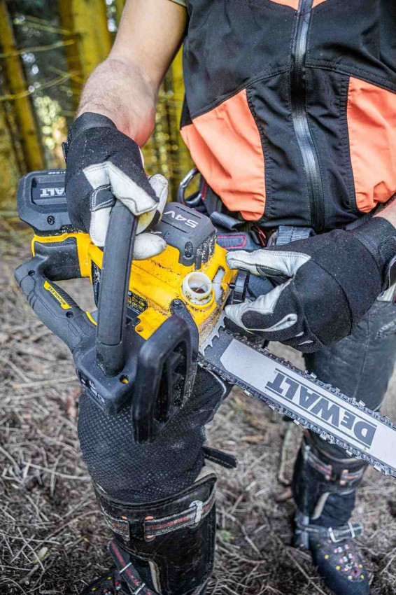 Пилка ланцюгова акумуляторна безщіткова з верхньою рукояткою DeWALT DCMCST635X1-DCMCST635X1