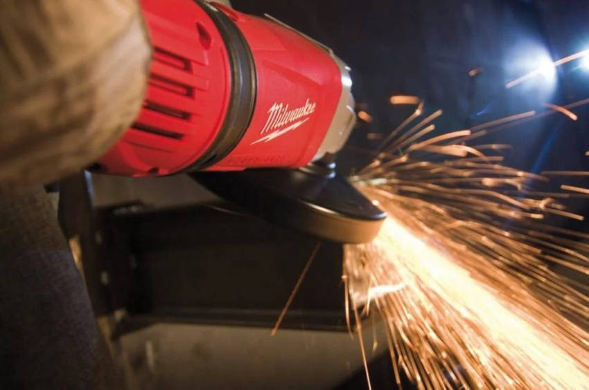 Кутошліфувальна машина MILWAUKEE 230 мм AGVM 26-230 GEX/DMS 4933402495-4933402495