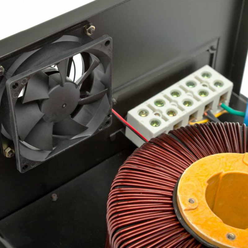 Стабілізатор напруги LPT-W-5000RD BLACK (3500W)-