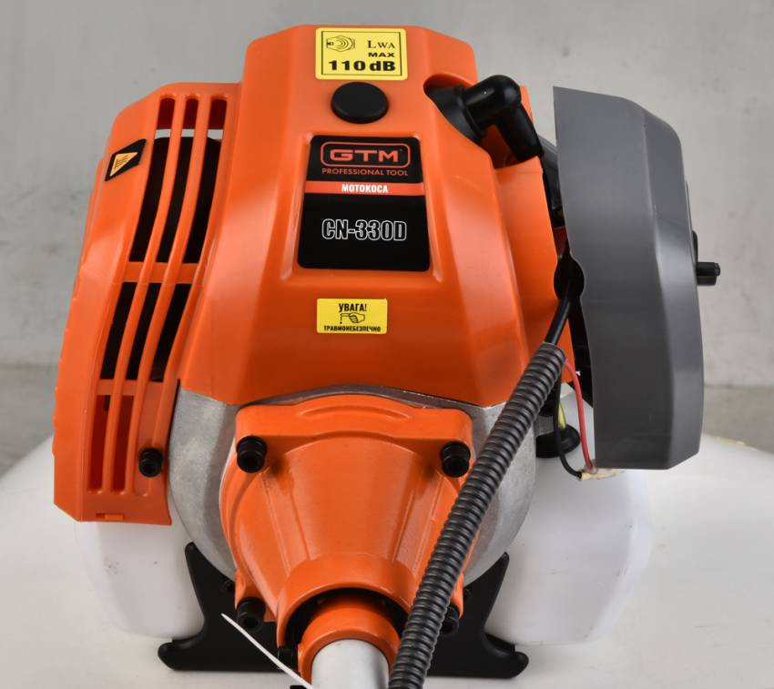 Мотокоса CN330D 1,05кВт/1,4к.с., жостк.вал, ніж+кос.головка Tap&Go-CN330D