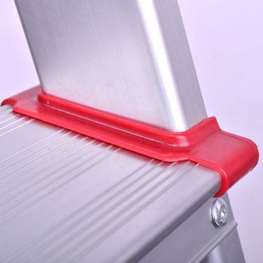 Драбина з алюмінію, 5 сходинок, висота до платформи 1065мм INTERTOOL LT-1005-LT-1005