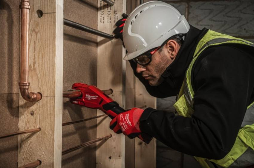 Аккумуляторний труборіз по нержавеющей стали MILWAUKEE M12PCSS-0-4933479241