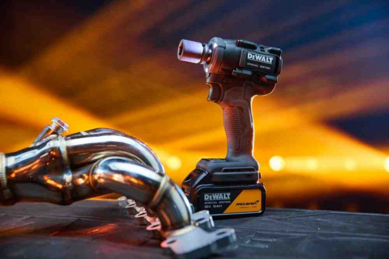Гайкокрут ударний акумуляторний безщітковий McLaren F1 TEAM SPECIAL EDITION DeWALT DCF92MP2T-DCF92MP2T