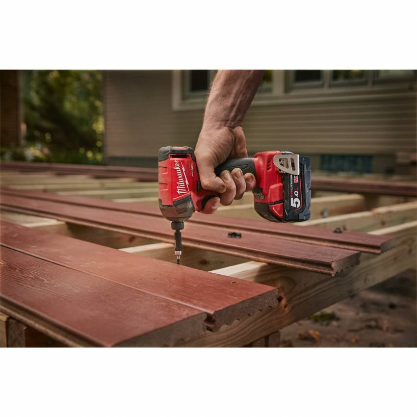 Імпульсний ударний акумуляторний шуруповерт 1/4" HEX MILWAUKEE, M18 FQID-0X, 50Нм, HDкейс-4933459187