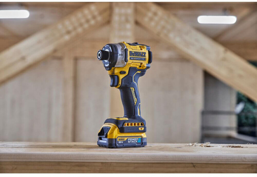 Шурупокрут ударний акумуляторний безщітковий DeWALT DCF860E2T-DCF860E2T