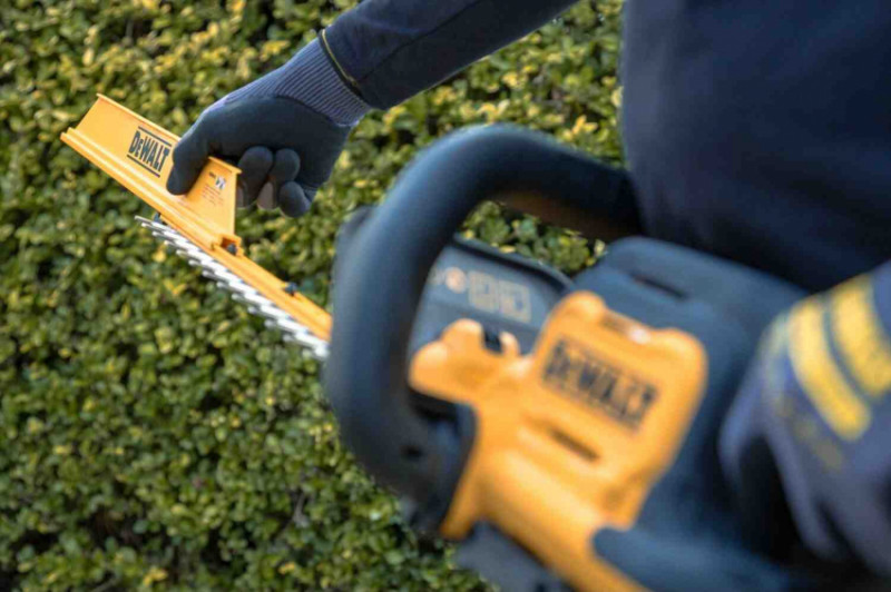Кущоріз акумуляторний DeWALT DCMHT564P1-DCMHT564P1