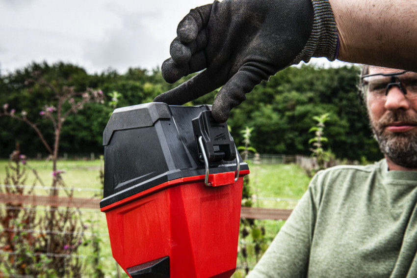 Насос для перекачки води акумуляторний MILWAUKEE M18 BLSWP-0-4933498559
