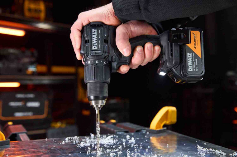 Дриль-шурупокрут ударний McLaren F1 TEAM SPECIAL EDITION DeWALT DCD86MP2KT-DCD86MP2KT
