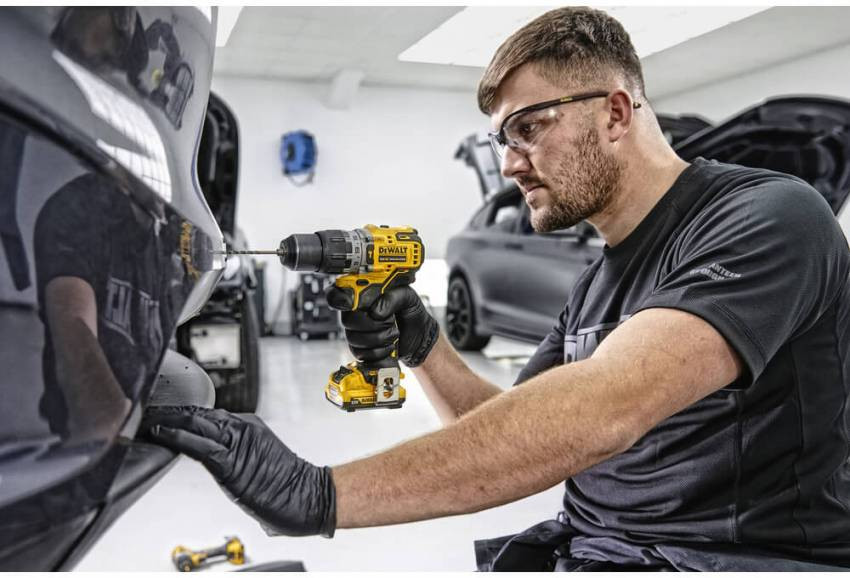 Дриль-шуруповертний акумуляторний безщітковий ударний DeWALT DCD706N-DCD706N