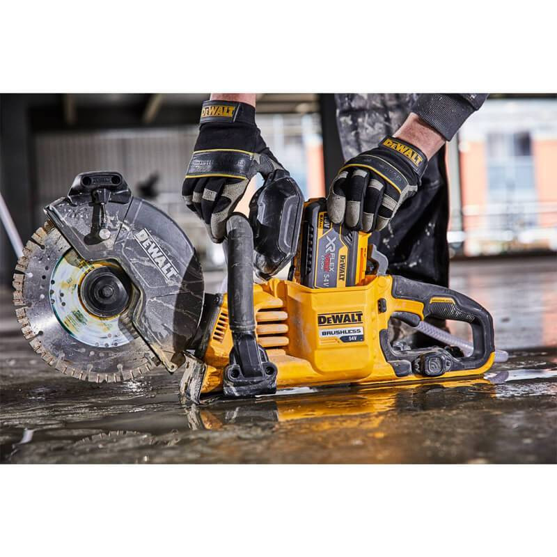 Пила відрізна безщіткова акумуляторна DeWALT DCS690X2-DCS690X2