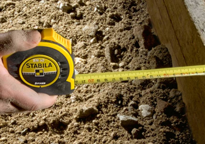 Рулетка STABILA Type BM40: L= 8 м х 25 мм, поліамідне покриття стрічки, гачок Spikes-17745