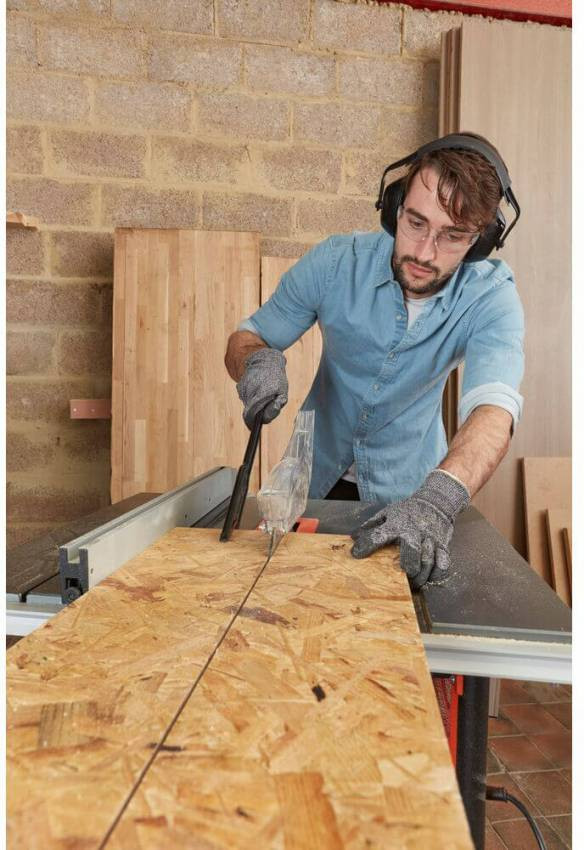 Пила настільна мережева BLACK DECKER BES720-BES720