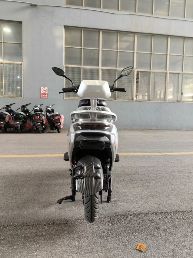 Скутер акумуляторний NAKU 2, 72В, 2500Вт, Швидкість - 60км/год-N-MAX 2500