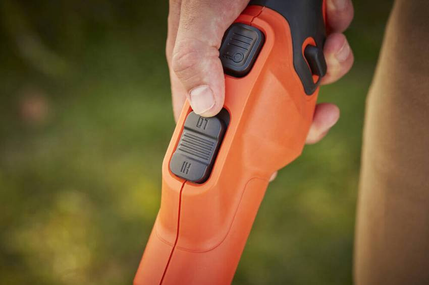 Тример акумуляторний безщітковий BLACK DECKER BCSTE636L1-BCSTE636L1